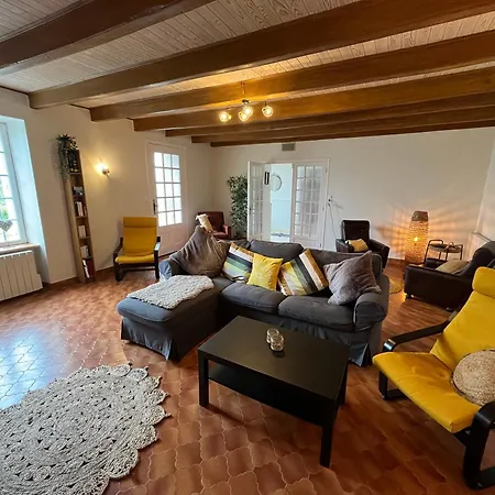 Holiday home Du Dolmen Guiscriff