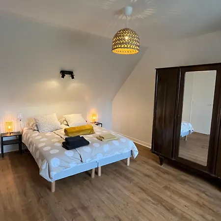 Holiday home Du Dolmen Guiscriff
